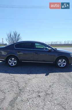 Седан Volkswagen Passat 2011 в Голованевске
