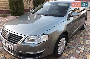 Седан Volkswagen Passat 2005 в 