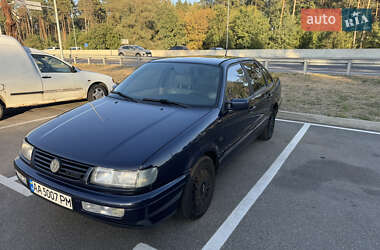Седан Volkswagen Passat 1996 в 