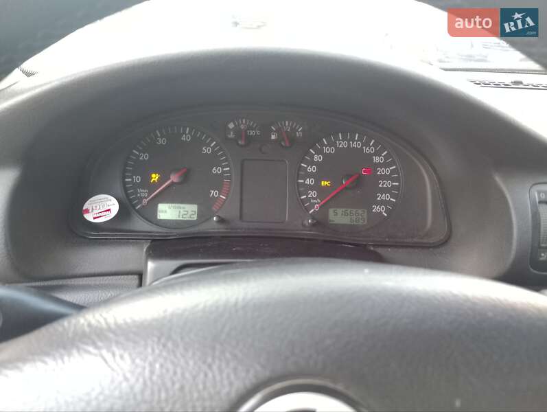 Седан Volkswagen Passat 1998 в Киеве