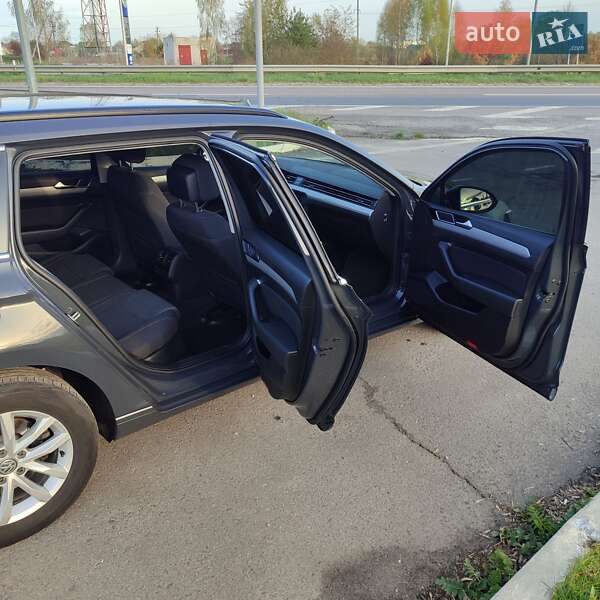 Універсал Volkswagen Passat 2020 в Радивиліві