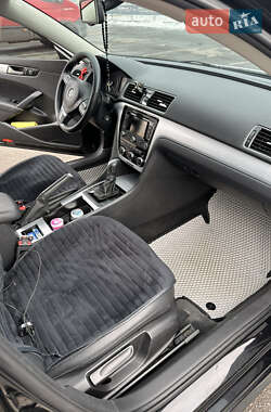 Седан Volkswagen Passat 2011 в 