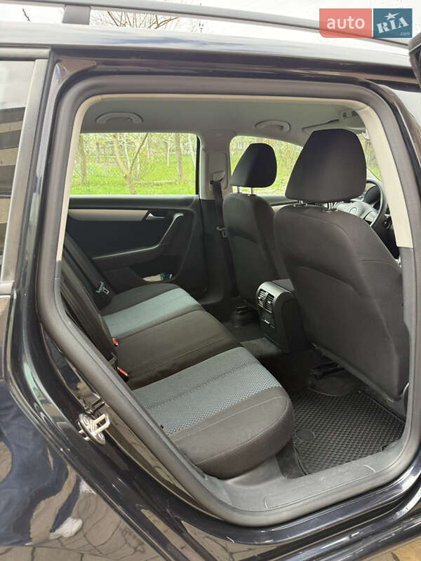Универсал Volkswagen Passat 2012 в Радехове
