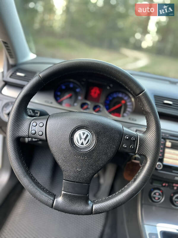 Универсал Volkswagen Passat 2008 в Киеве
