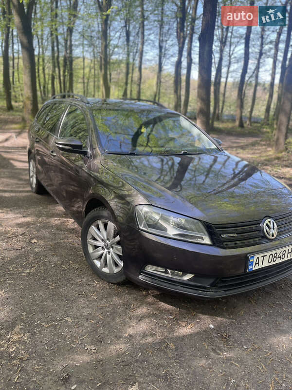 Универсал Volkswagen Passat 2012 в Ивано-Франковске