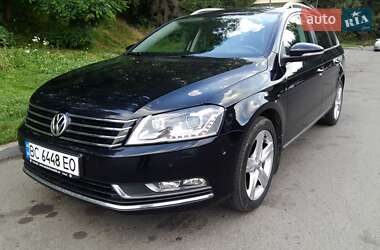 Універсал Volkswagen Passat 2012 в 