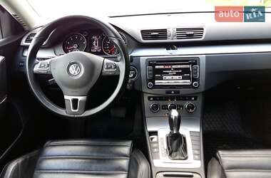 Універсал Volkswagen Passat 2012 в 