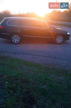 Універсал Volkswagen Passat 2009 в 