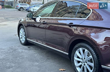 Седан Volkswagen Passat 2015 в 