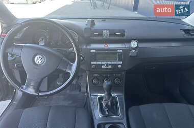Універсал Volkswagen Passat 2005 в 