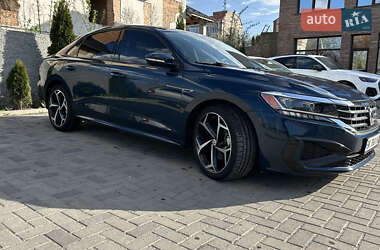 Седан Volkswagen Passat 2020 в 