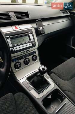 Седан Volkswagen Passat 2006 в 