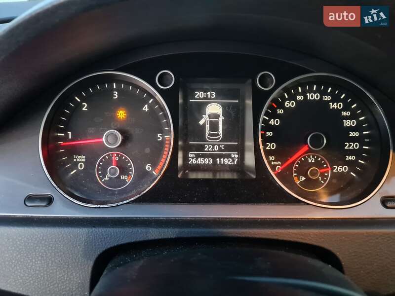 Універсал Volkswagen Passat 2010 в Києві