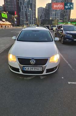 Универсал Volkswagen Passat 2010 в 