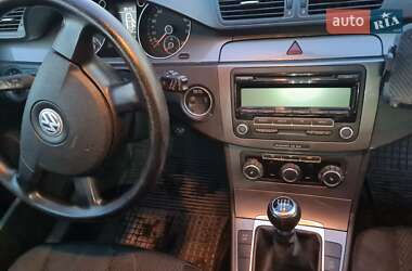 Универсал Volkswagen Passat 2010 в 