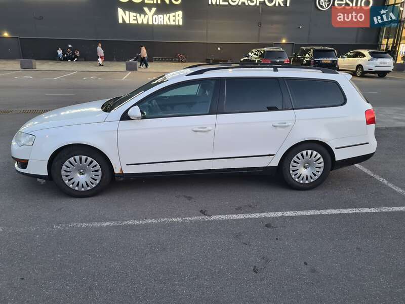 Універсал Volkswagen Passat 2010 в Києві