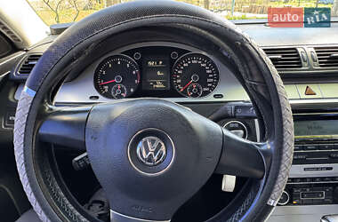 Седан Volkswagen Passat 2010 в 