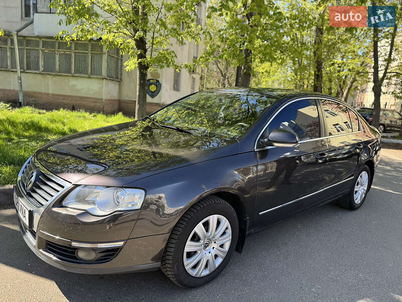 Седан Volkswagen Passat 2010 в Одесі