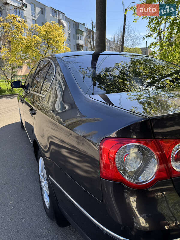 Седан Volkswagen Passat 2010 в Одесі