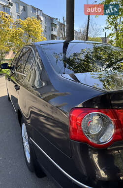 Седан Volkswagen Passat 2010 в 