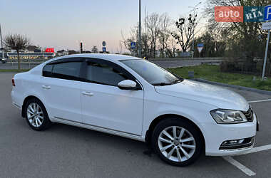 Седан Volkswagen Passat 2011 в 