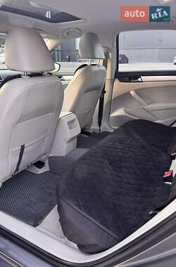 Седан Volkswagen Passat 2012 в 