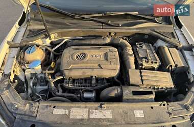 Седан Volkswagen Passat 2015 в 