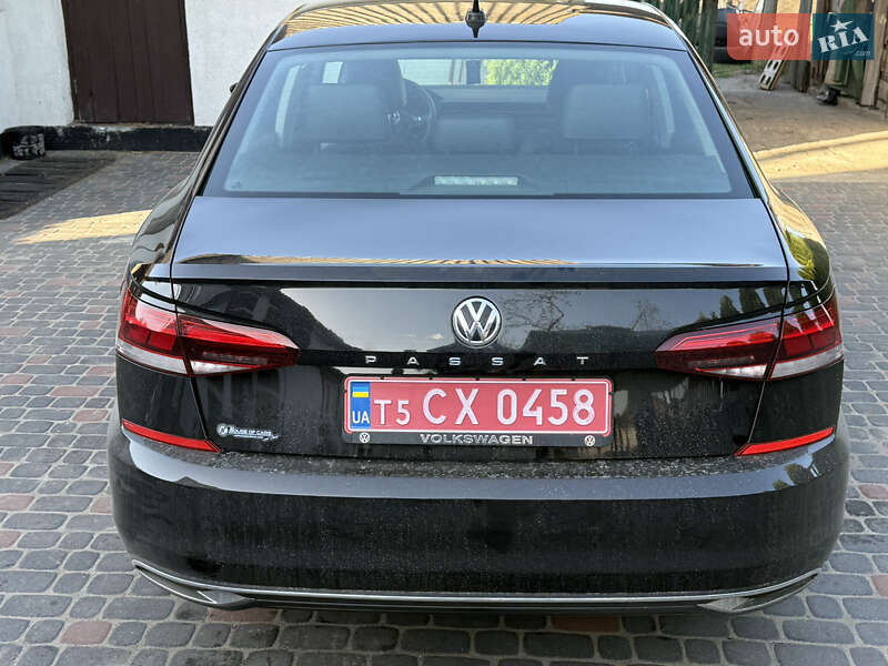 Седан Volkswagen Passat 2021 в Ровно