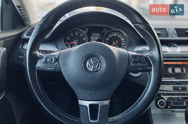 Седан Volkswagen Passat 2011 в 