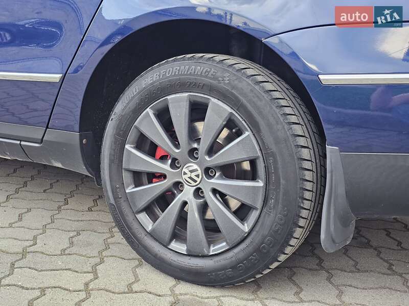 Универсал Volkswagen Passat 2009 в Стрые