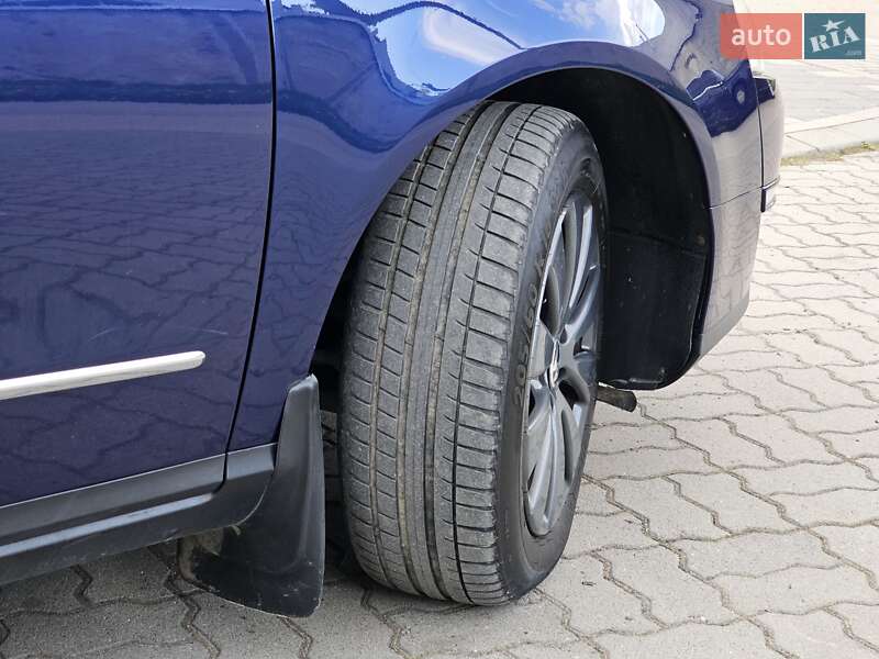 Универсал Volkswagen Passat 2009 в Стрые