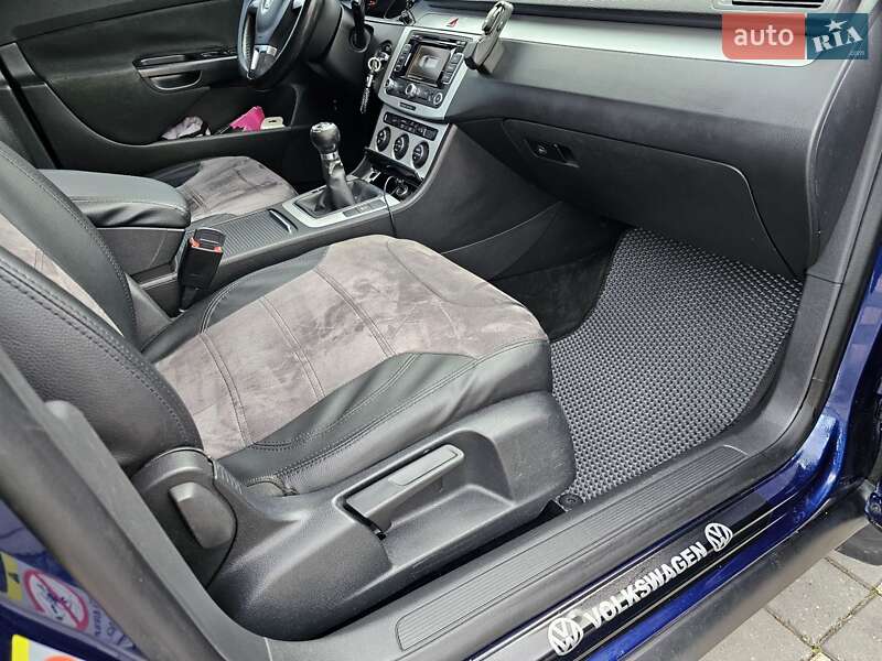 Универсал Volkswagen Passat 2009 в Стрые