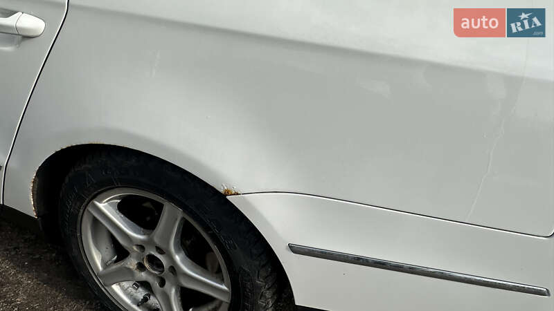 Универсал Volkswagen Passat 2010 в Люботине