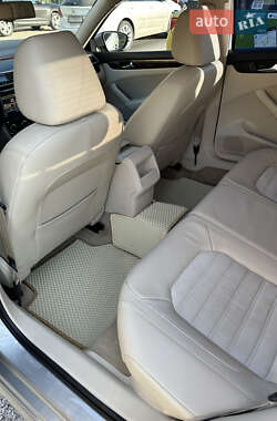 Седан Volkswagen Passat 2012 в 