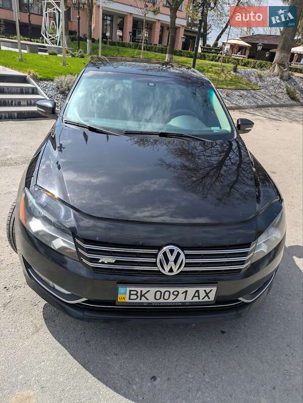 Седан Volkswagen Passat 2013 в Сарнах