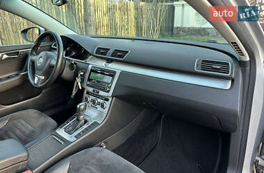 Седан Volkswagen Passat 2012 в 