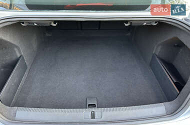 Седан Volkswagen Passat 2012 в 