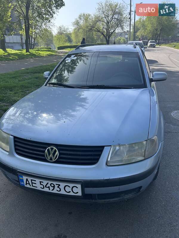 Универсал Volkswagen Passat 1998 в 