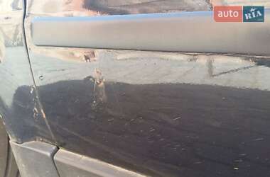Універсал Volkswagen Passat 2004 в 