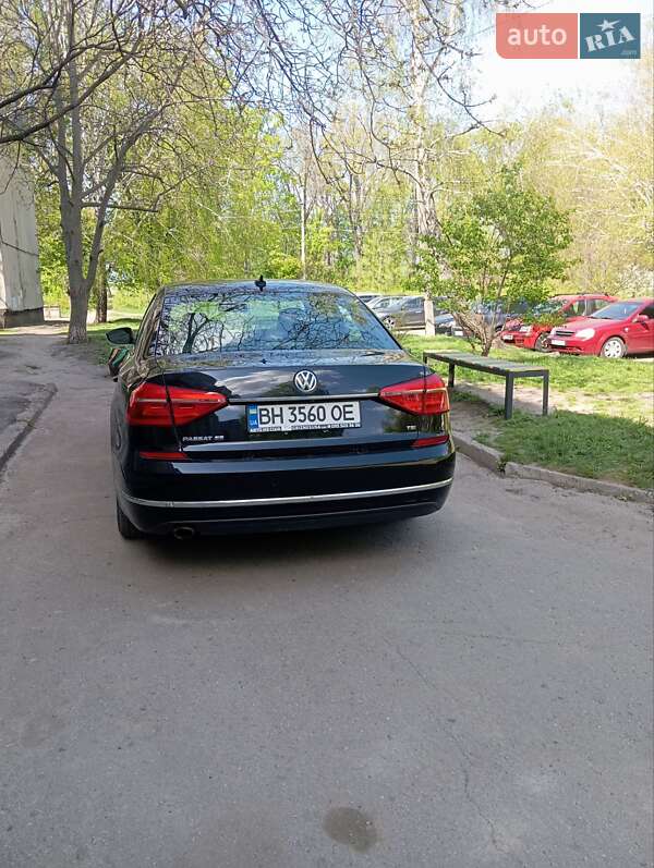 Седан Volkswagen Passat 2015 в Лозовой