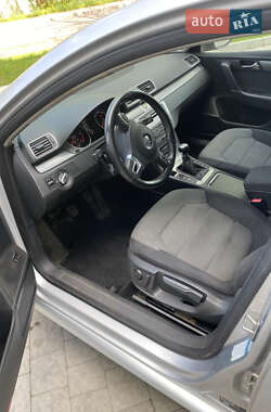 Универсал Volkswagen Passat 2011 в 