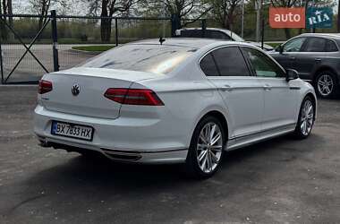 Седан Volkswagen Passat 2017 в 