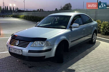 Седан Volkswagen Passat 2002 в 