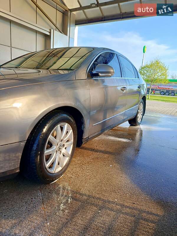 Седан Volkswagen Passat 2006 в 