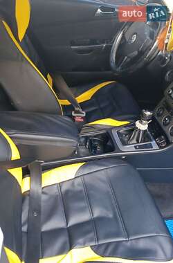 Седан Volkswagen Passat 2006 в 