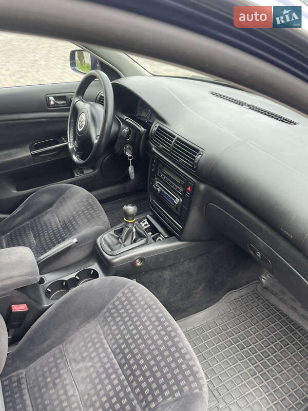 Седан Volkswagen Passat 2002 в Белой Церкви