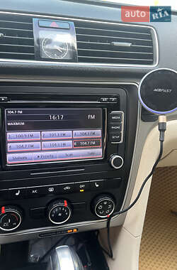 Седан Volkswagen Passat 2015 в 