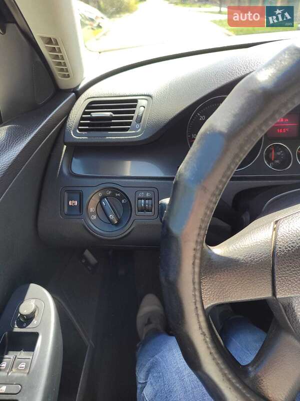 Універсал Volkswagen Passat 2007 в Сумах