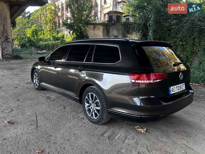 Универсал Volkswagen Passat 2015 в Мукачево