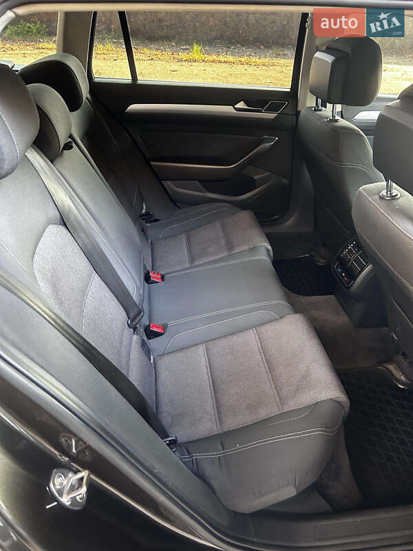 Универсал Volkswagen Passat 2015 в Мукачево